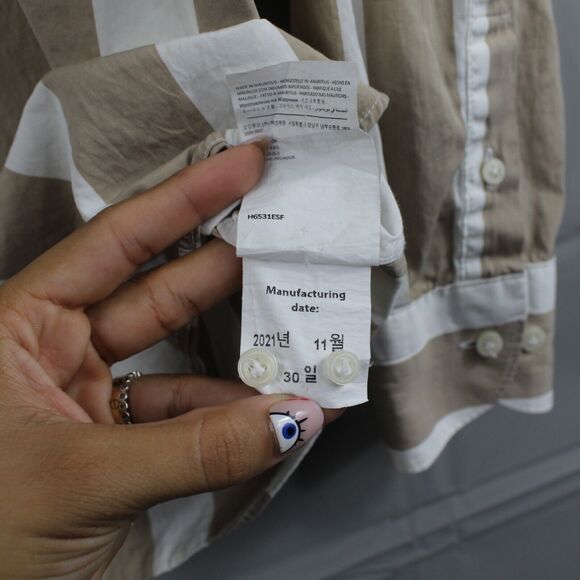 Suitsupply Beige and White Striped Dress Shirt - Picture 9 of 10